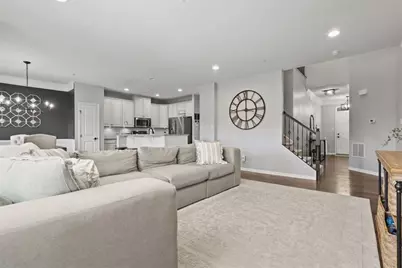 207 Noble Woods Drive, Moon/Crescent Twp, PA 15108 - Photo 9