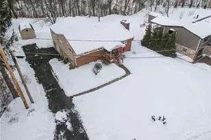 426 Bryan Dr, Findlay Township, PA 15108 - Photo 3