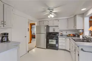 426 Bryan Dr, Findlay Township, PA 15108 - Photo 15