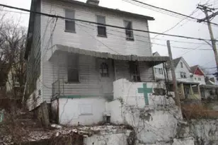 439 Alexander St, McKees Rocks, PA 15136 - Photo 1