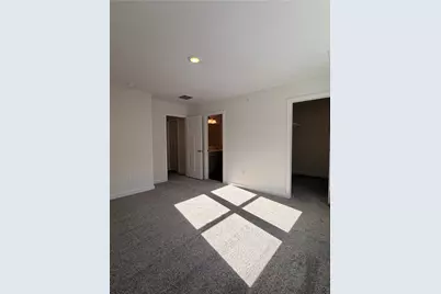 2002 Canterbury Dr #212D, Imperial, PA 15126 - Photo 9