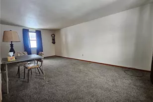 119 Springhouse Dr, Center Township, PA 16001 - Photo 5