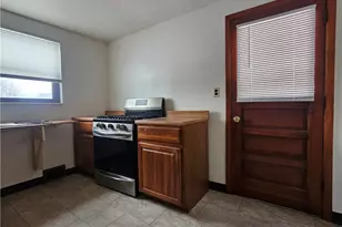 119 Springhouse Dr, Center Township, PA 16001 - Photo 13