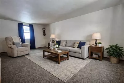 119 Springhouse Dr, Center Township, PA 16001 - Photo 3