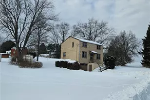 119 Springhouse Dr, Center Township, PA 16001 - Photo 3