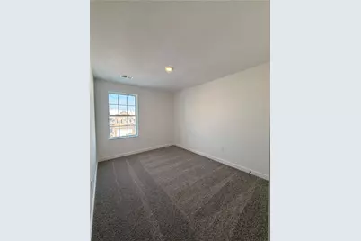 2004 Canterbury Dr #212C, Imperial, PA 15126 - Photo 15