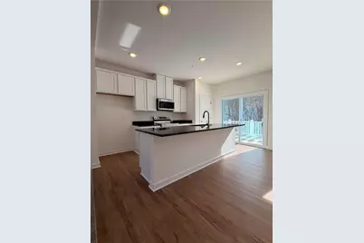 2004 Canterbury Dr #212C, Imperial, PA 15126 - Photo 3