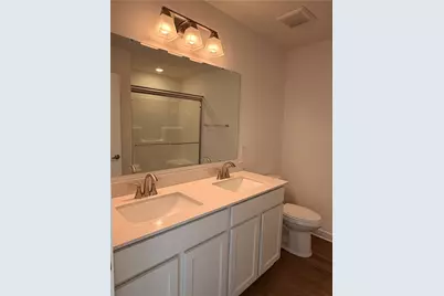 2004 Canterbury Dr #212C, Imperial, PA 15126 - Photo 13