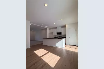 2004 Canterbury Dr #212C, Imperial, PA 15126 - Photo 3