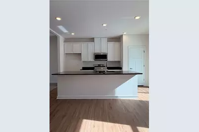 2004 Canterbury Dr #212C, Imperial, PA 15126 - Photo 5