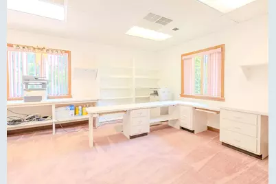 1027 W Main St, Mount Pleasant Township, PA 15666 - Photo 13