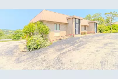 1027 W Main St, Mount Pleasant Township, PA 15666 - Photo 7