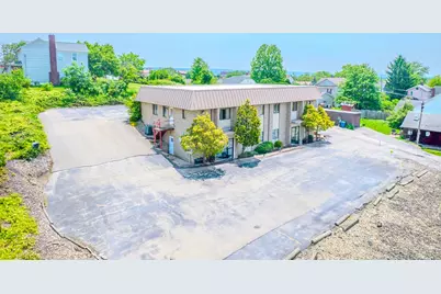 1027 W Main St, Mount Pleasant Township, PA 15666 - Photo 1