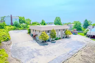 1027 W Main St, Mount Pleasant Township, PA 15666 - Photo 1