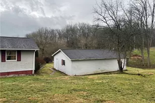 128 Hamilton Ln, New Beaver Boro, PA 16141 - Photo 7