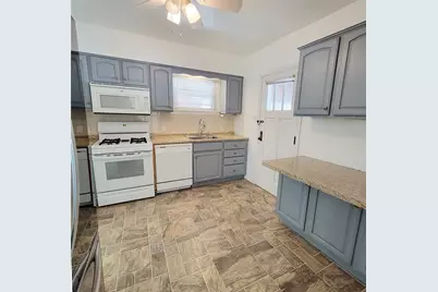 805 Laura Ave, West Mifflin, PA 15122 - Photo 11