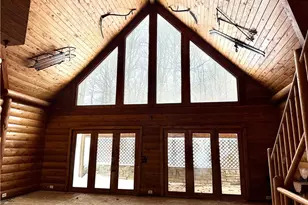 425 Pine Tract Rd, Center Township, PA 16061 - Photo 7