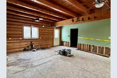 425 Pine Tract Rd, Center Township, PA 16061 - Photo 13