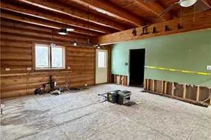 425 Pine Tract Rd, Center Township, PA 16061 - Photo 13