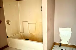 425 Pine Tract Rd, Center Township, PA 16061 - Photo 25