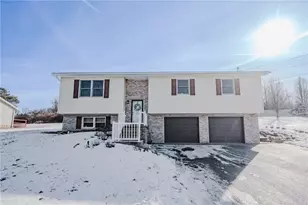 306 Pleasant View Dr, East Franklin Township, PA 16201 - Photo 1