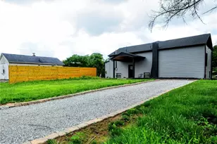 2040 Constitution Blvd, Elizabeth Twp/Boro, PA 15135 - Photo 11