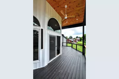 2040 Constitution Blvd, Elizabeth Twp/Boro, PA 15135 - Photo 5