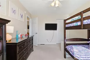 511 Cresthaven Dr, Pittsburgh, PA 15239 - Photo 27