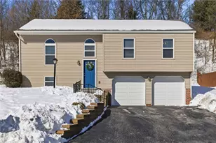 511 Cresthaven Dr, Pittsburgh, PA 15239 - Photo 1