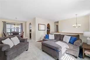 511 Cresthaven Dr, Pittsburgh, PA 15239 - Photo 9