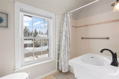 49 Pocono Dr, Green Tree, PA 15220 - Photo 35