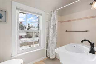 49 Pocono Dr, Green Tree, PA 15220 - Photo 35