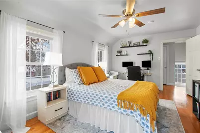 49 Pocono Dr, Green Tree, PA 15220 - Photo 23