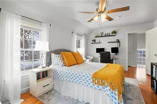 49 Pocono Dr, Green Tree, PA 15220 - Photo 23