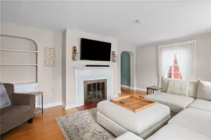 49 Pocono Dr, Green Tree, PA 15220 - Photo 7