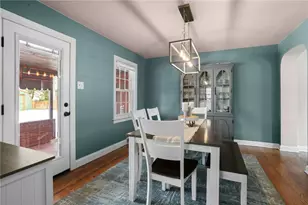 49 Pocono Dr, Green Tree, PA 15220 - Photo 13