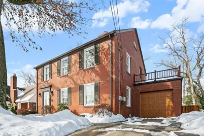 49 Pocono Dr, Green Tree, PA 15220 - Photo 3