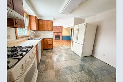 204 Bluegrass Drive, Twp of But SE, PA 16001 - Photo 11