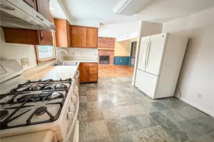 204 Bluegrass Dr, Twp of But SE, PA 16001 - Photo 13