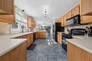 227 Sandworks Rd, Hempfield Township, PA 15639 - Photo 7