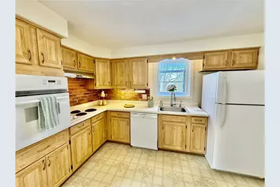 1449 Park View Dr, Pittsburgh, PA 15101 - Photo 9