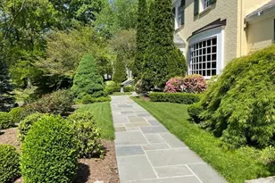 516 Irwin Dr, Edgeworth, PA 15143 - Photo 5