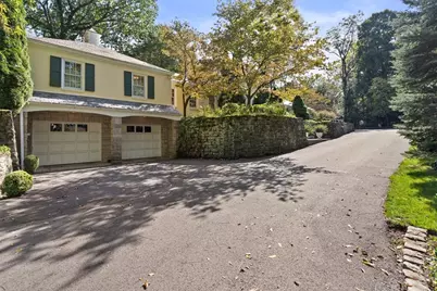 516 Irwin Dr, Edgeworth, PA 15143 - Photo 3