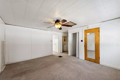 1066 Roup Ave, Brackenridge, PA 15014 - Photo 19