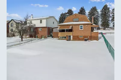 1066 Roup Ave, Brackenridge, PA 15014 - Photo 29