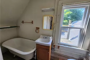 408 E Garfield Ave, New Castle, PA 16105 - Photo 25