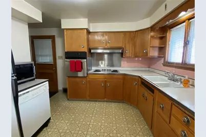 422 Market St, Belle Vernon, PA 15012 - Photo 9