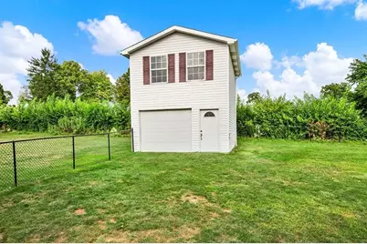 265 Monica Dr, Hempfield Township, PA 15601 - Photo 3