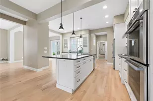 1641 Overton Ln, Pittsburgh, PA 15217 - Photo 11