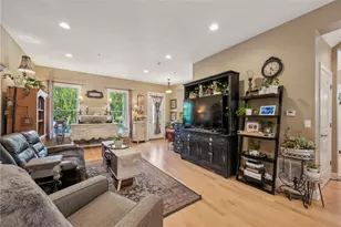 1641 Overton Ln, Pittsburgh, PA 15217 - Photo 13